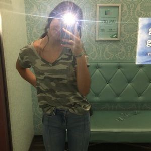 Meet your Posher, Elena